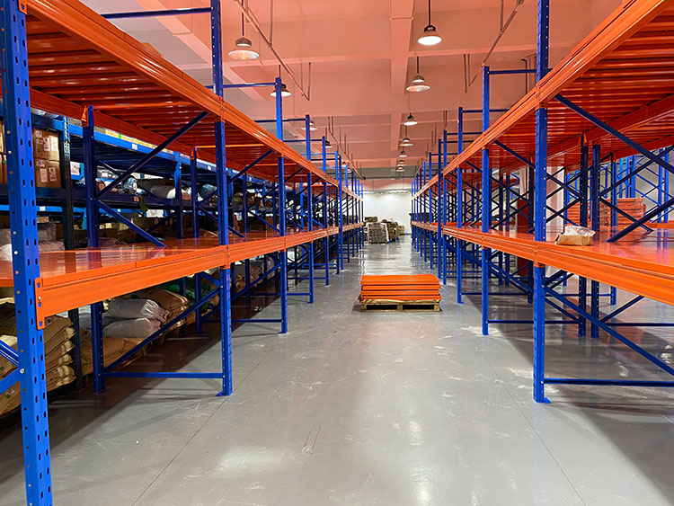 重型貨架帶層板